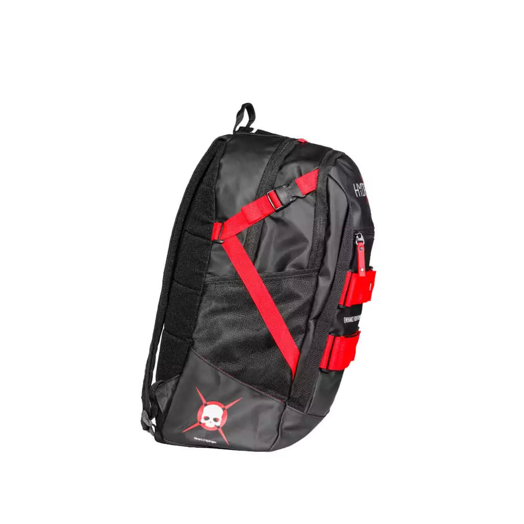 SPORT: BEACH TENNIS. Shop Heroes 2024 bags at iamBeachTennis.com. Side profile of the  Heroe's GRAVITY HYDROGEN Sports Backpack, in black with red straps in Eco leather.