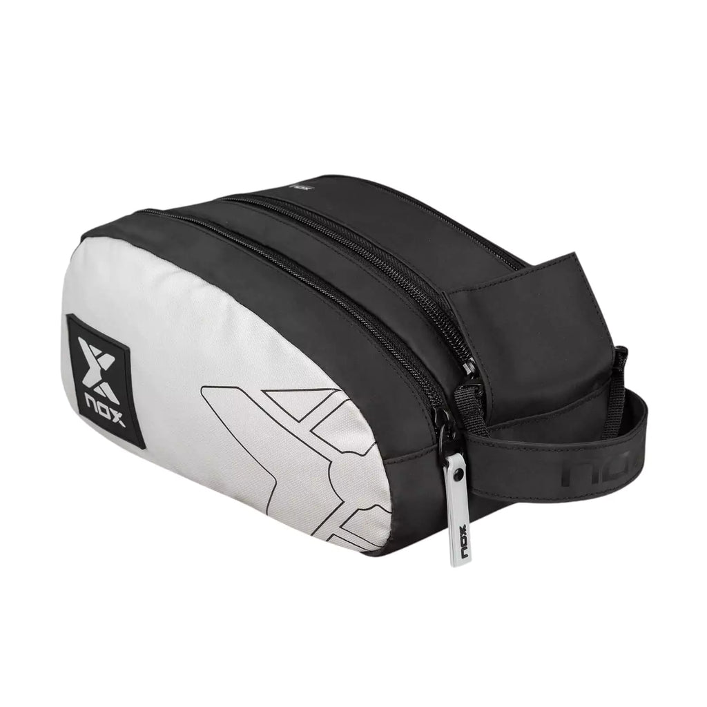 A Nox LUXURY TOILETRY BAG,
purchase from "iamracketsports.com", Miami shop.