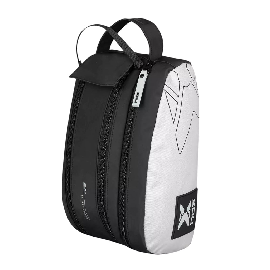 A Nox LUXURY TOILETRY BAG,
purchase from "iamracketsports.com", Miami shop.