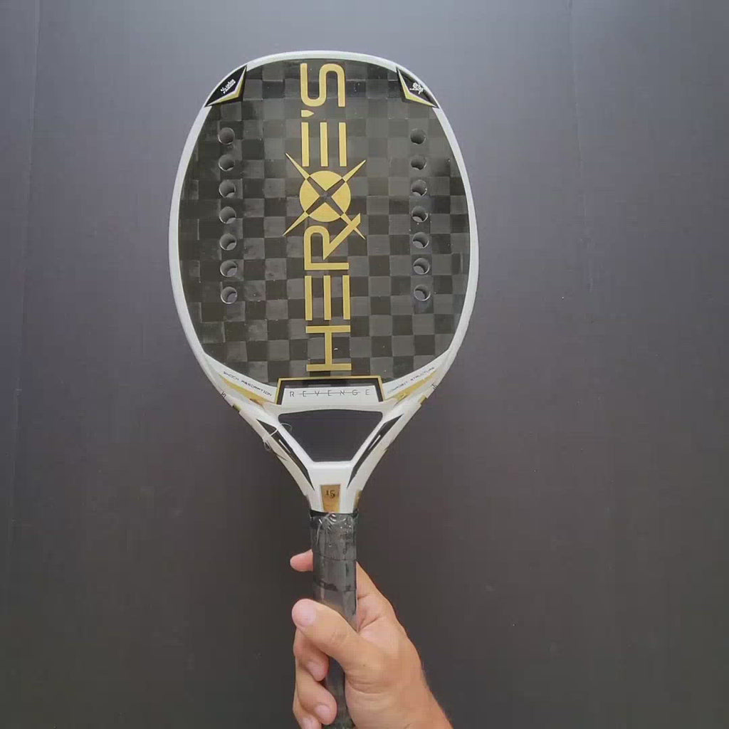 Heroes Beach Tennis Brand, Model 2021 #Revenge, Advanced/Profesional Beach Tennis racket/paddle. Video shows racket front and back and being spun.